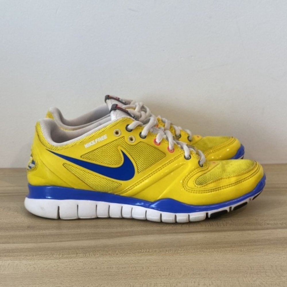 Nike Women’s Yellow & Blue Running Shoes